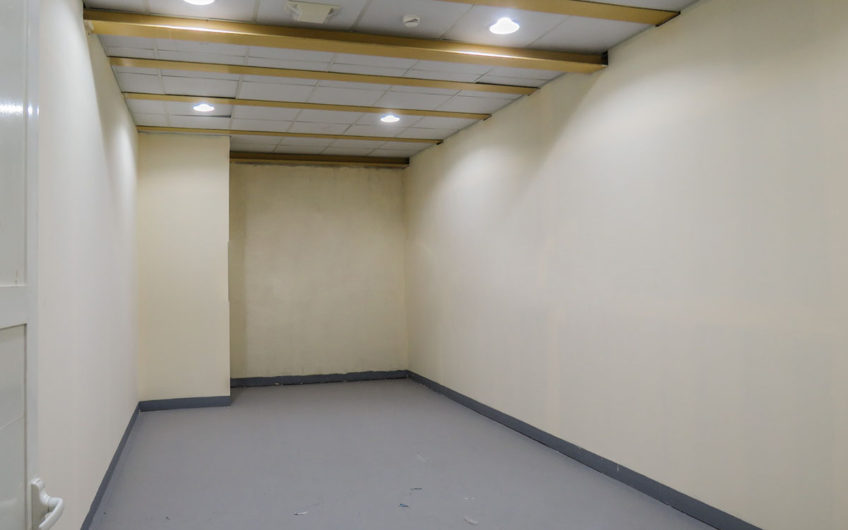 High Ceiling Storage For Rent